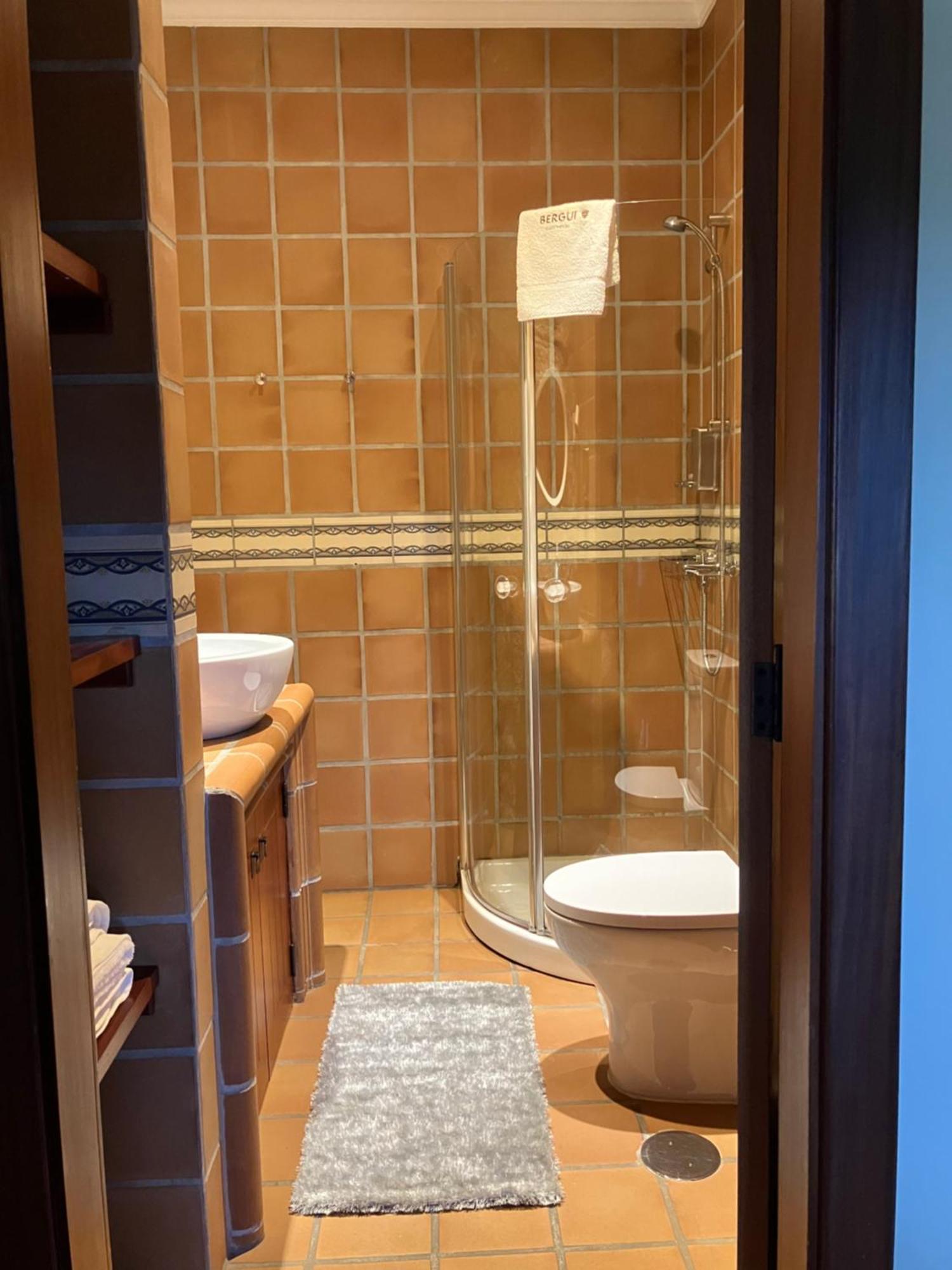 Bergui Guesthouse - Em Guimaraes Desde 2017 Kültér fotó