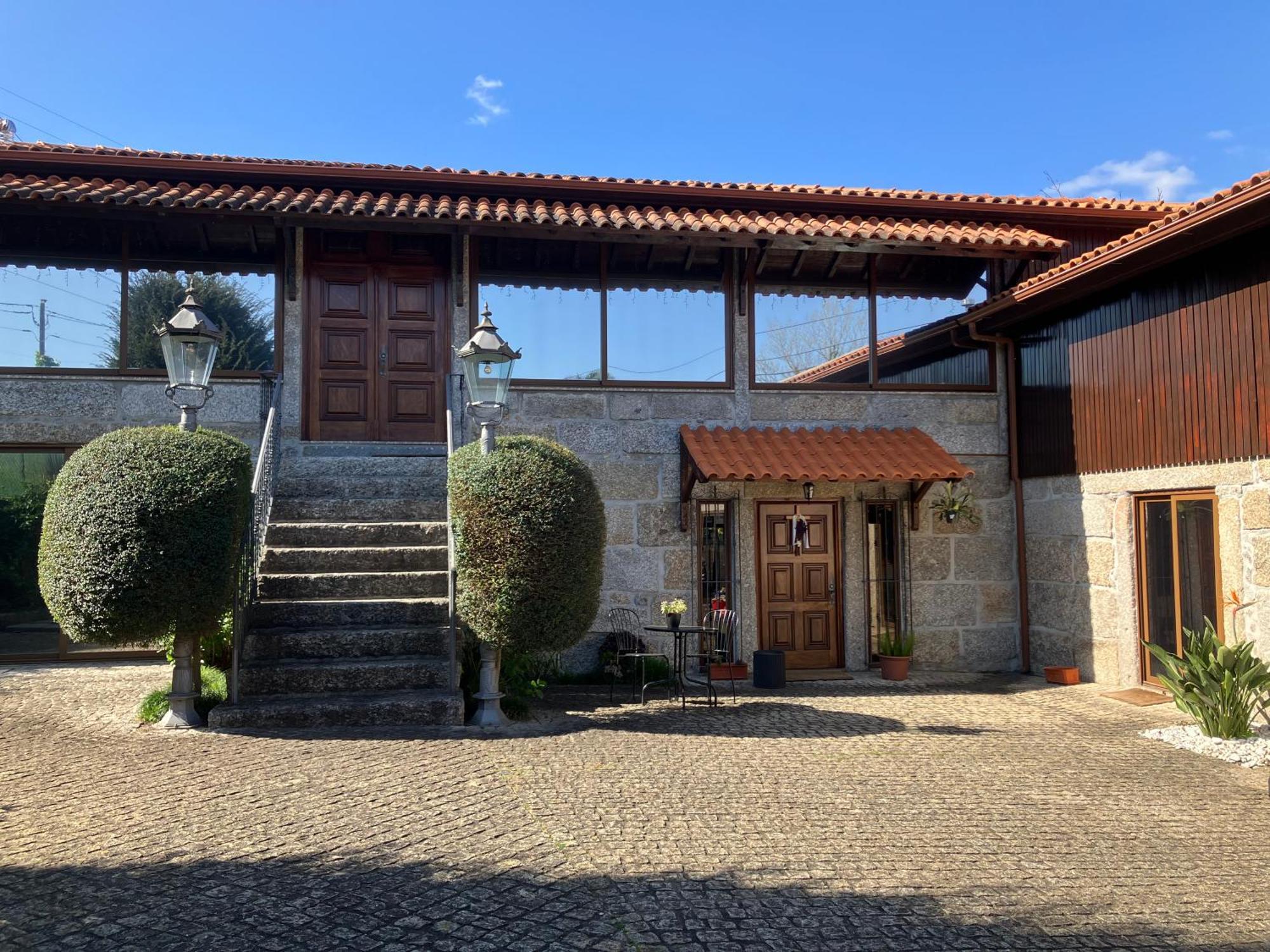 Bergui Guesthouse - Em Guimaraes Desde 2017 Kültér fotó